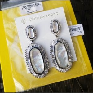 COPY - Kendra Scott Kaki Earrings in Mother of Pe…